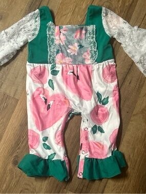 Marie Nicole Girls Jumper  heart lace ruffle boutique romper 0-3 months Lace